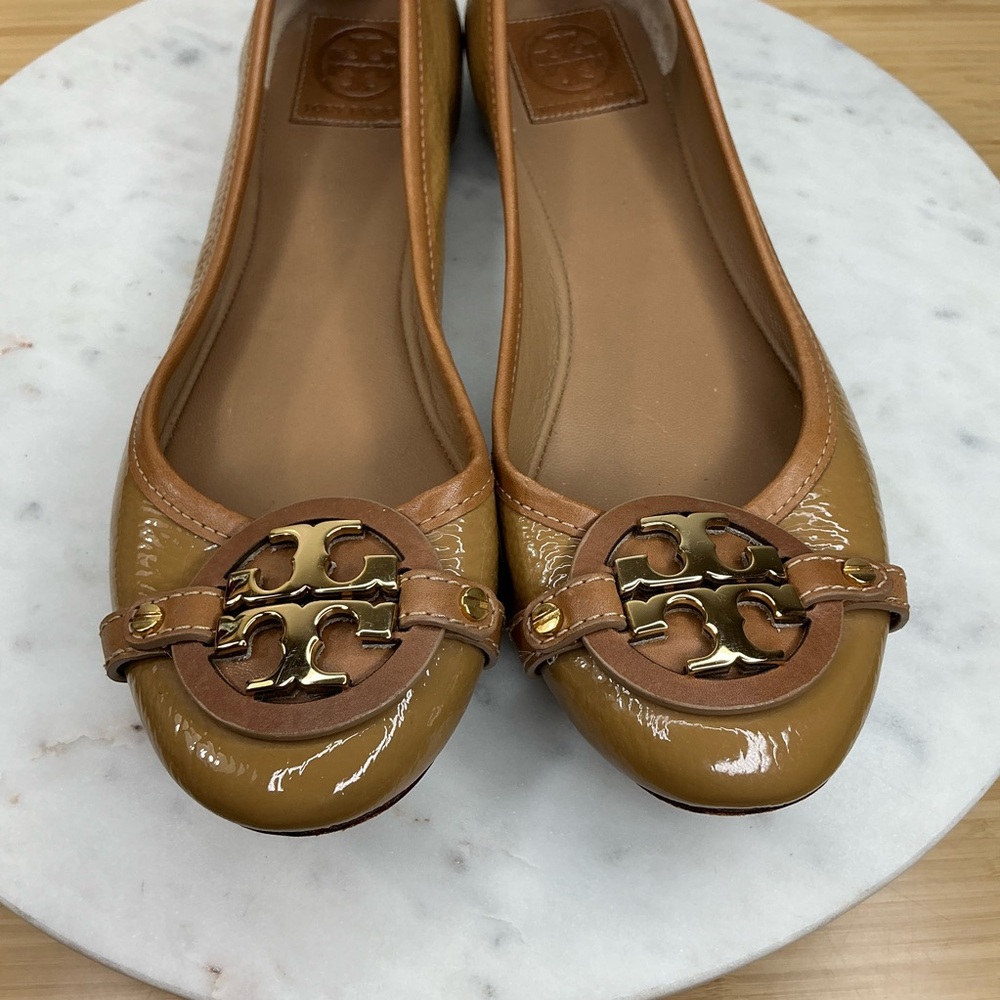 Tory Burch Size 10 Aaden Camel Flat - Picture 3 of 16